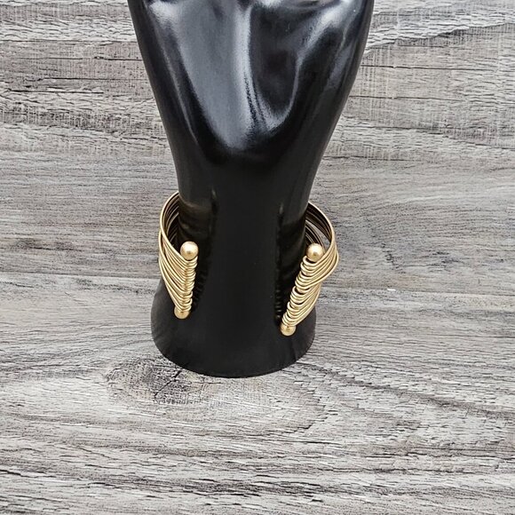 Vintage Gold Tone Retro Solid Stacked Chunky Cuff Bracelet - Picture 3 of 7